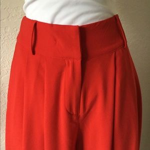Flying Tomato Pants - Flying Tomato Cropped Culottes. Red. Size 4. Flying Tomato Pants - Flying Tomato Cropped Culottes. Red. Size 4.